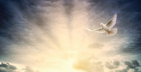Άγιο Πνεύμα: Τι είναι; Ποια δύναμη έχει & τι δίνει στον πιστό;